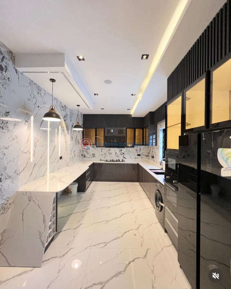 Luxurious brand new 5 bedroom fully detached duplex is available - 5 5 bedroom House For Rent Lekki Phase 1 Lagos - 5