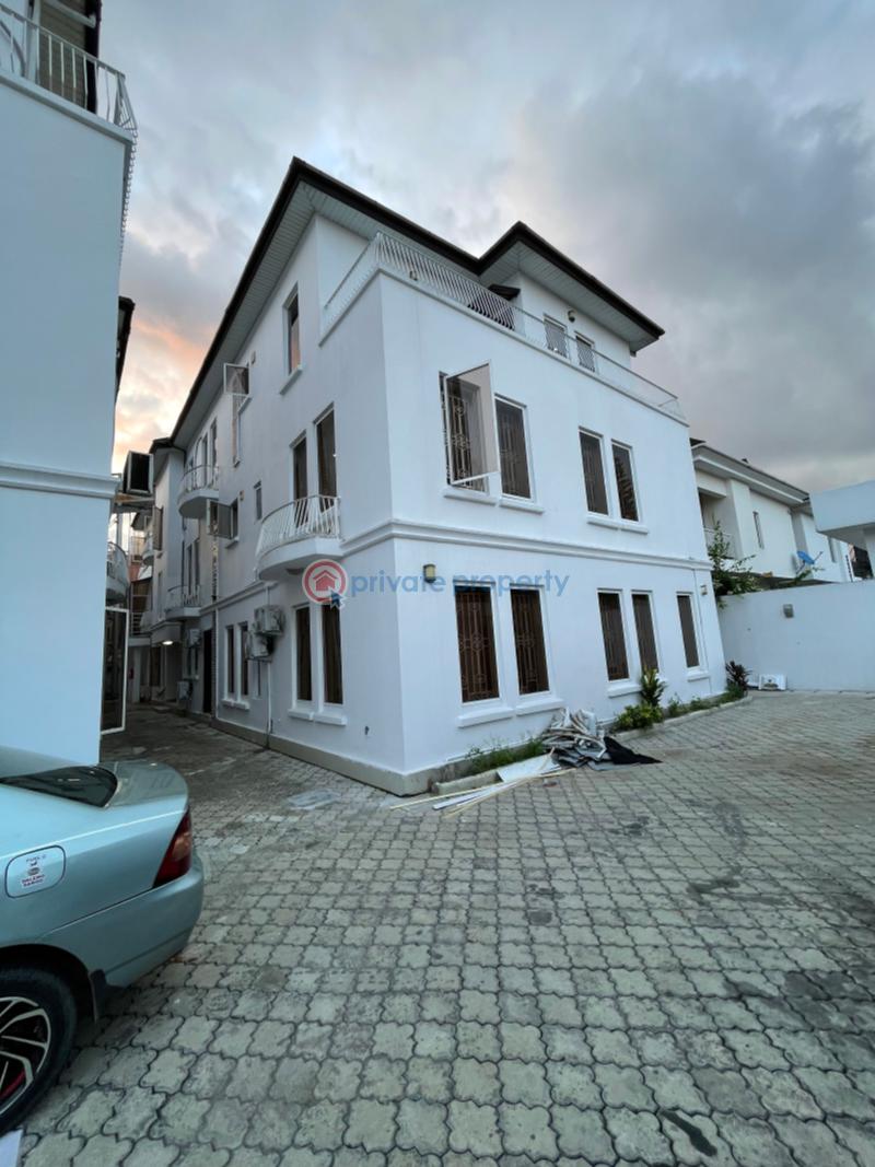 2 bedroom Block Of Flats For Rent Ayinde Akinmade Street Off Admiralty Way Lekki Phase 1 Lagos - 0