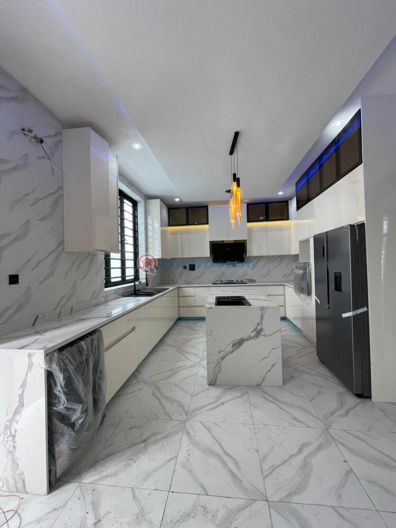 Luxurious duplex with cinema & swimming pool* - 2 5 bedroom Detached Duplex For Sale Chevron Lekki Lekki Lagos - 2