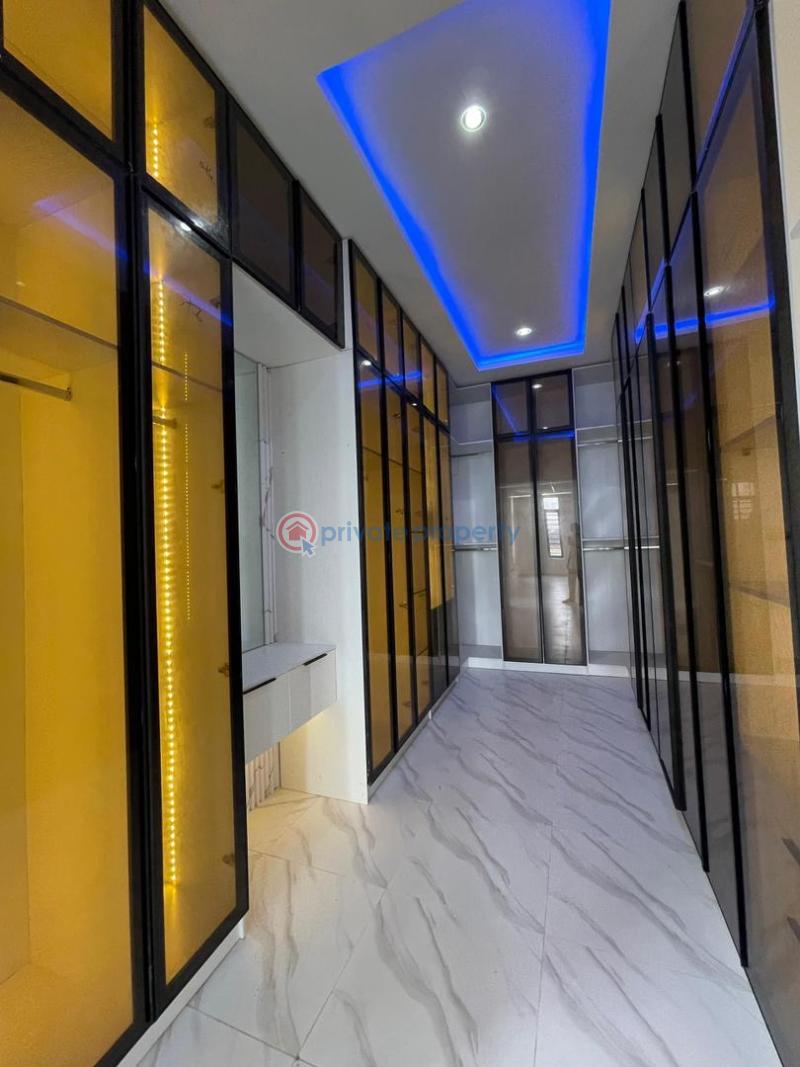 Luxurious duplex with cinema & swimming pool* - 11 5 bedroom Detached Duplex For Sale Chevron Lekki Lekki Lagos - 11