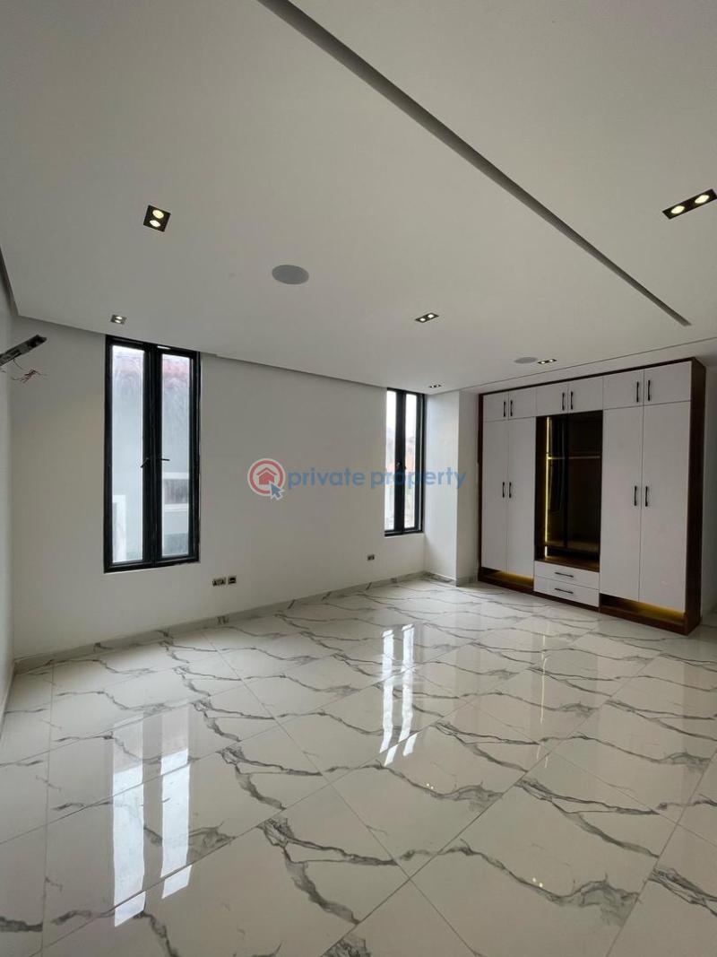 Luxurious duplex with swimming pool & cinema*  🔑🔑 5bedrooms fully-detached duplex with bq for sale - 5 5 bedroom Detached Duplex For Sale Lekki Phase 1 Lagos - 5