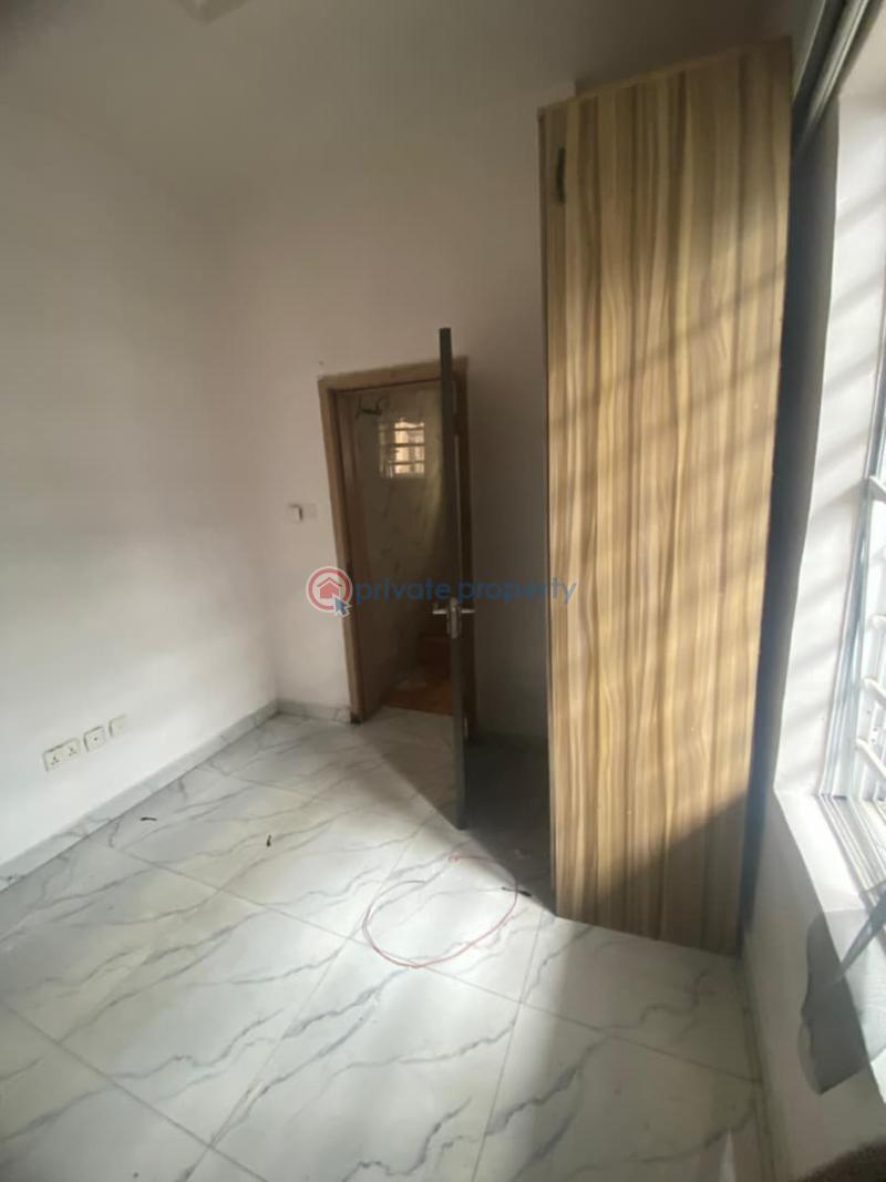 1 bedroom Mini Flat For Rent Chevron Lekki Phase 2 Lagos - 4