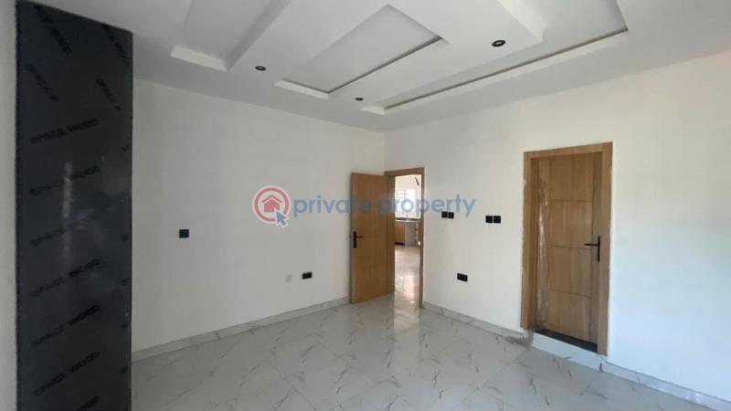 2 bedroom Block Of Flats For Rent Yaba Gra Yaba Lagos - 4