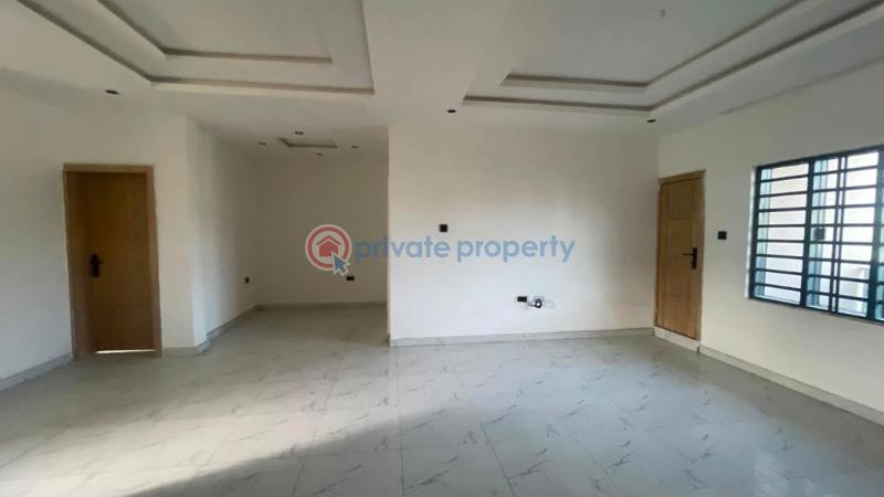 2 bedroom Block Of Flats For Rent Yaba Gra Yaba Lagos - 3