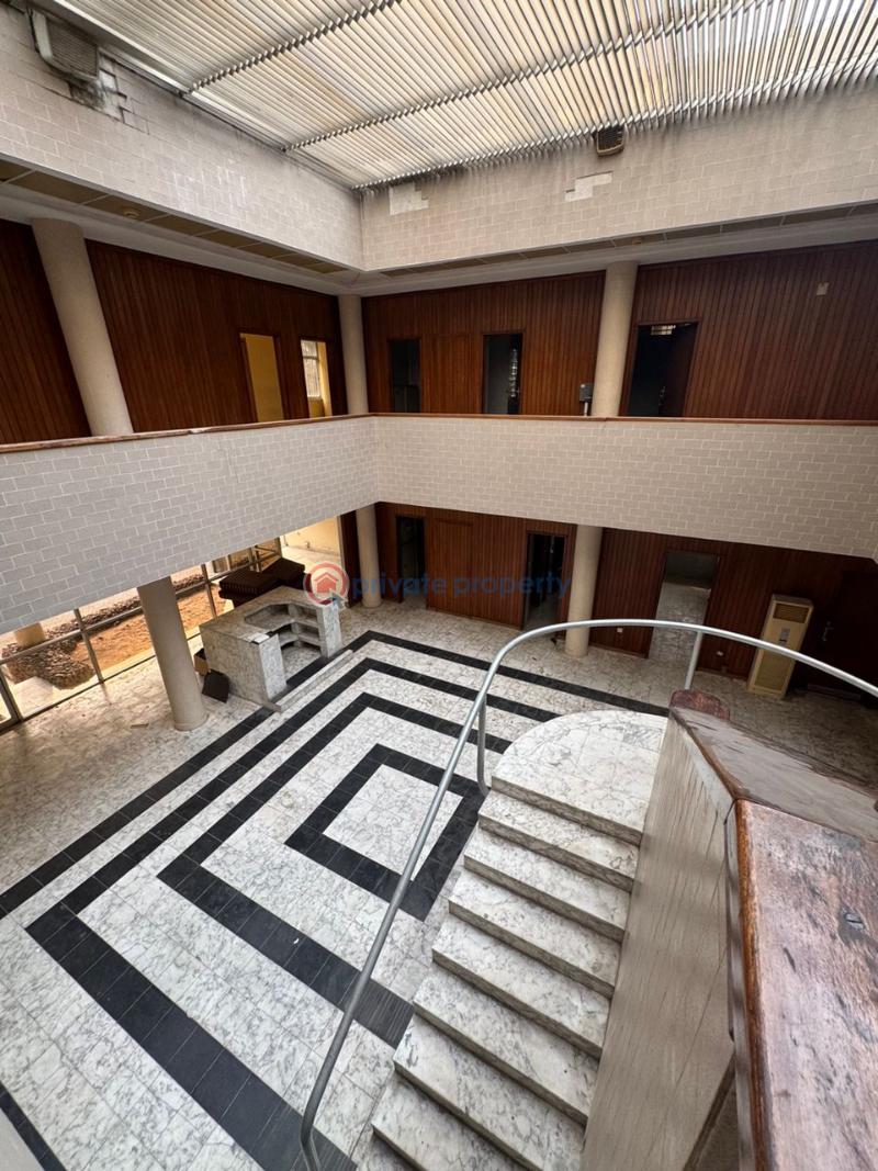 Luxurious office space - 11 10 bedroom Office For Rent Victoria Island Lagos - 11