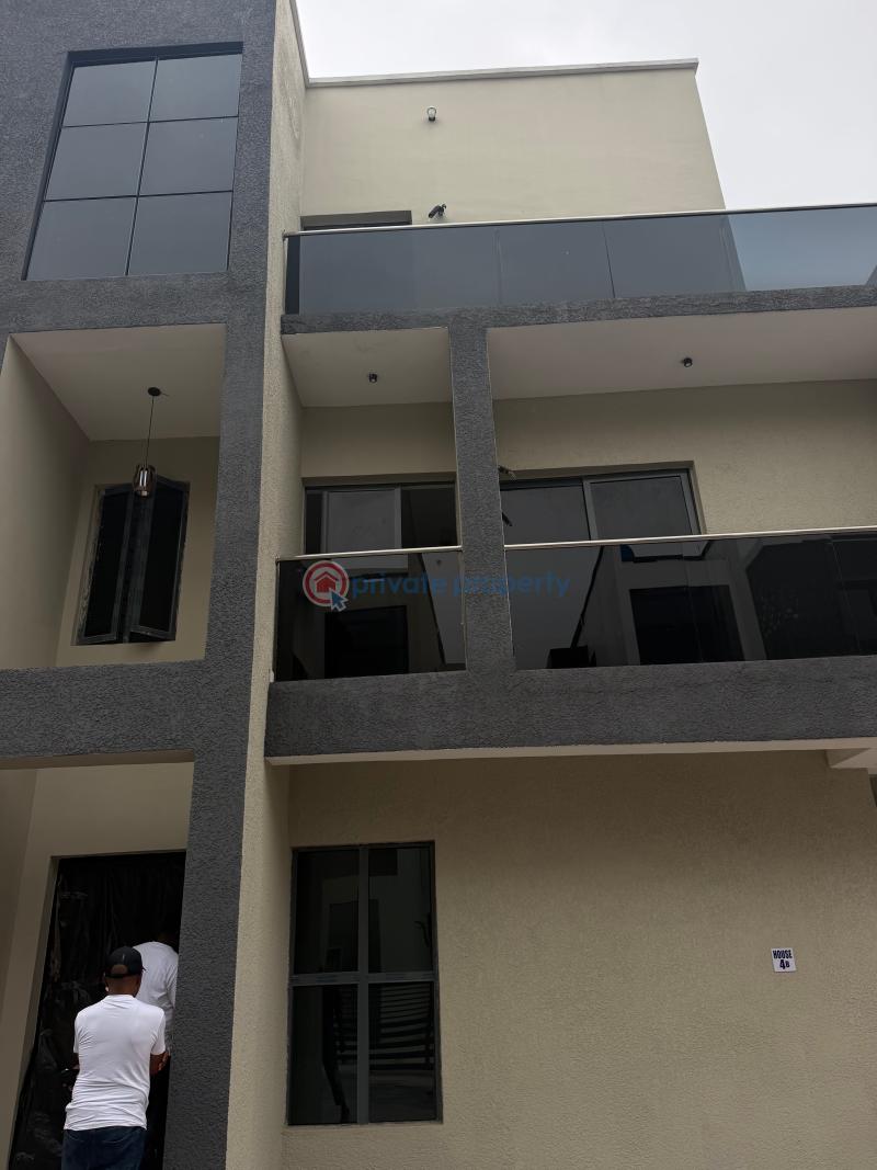 4 bedroom Semi detached Duplex For Sale Shonibare Estate Maryland Lagos - 14