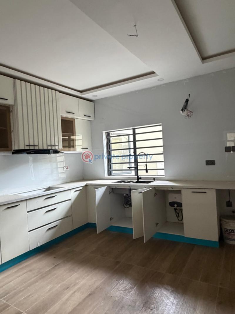 4 bedroom Semi detached Duplex For Sale Shonibare Estate Maryland Lagos - 17