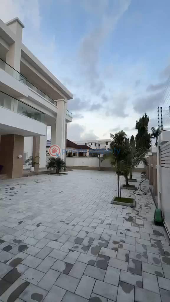 7 bedroom Detached Duplex For Sale Maitama Abuja Phase 1  - 2