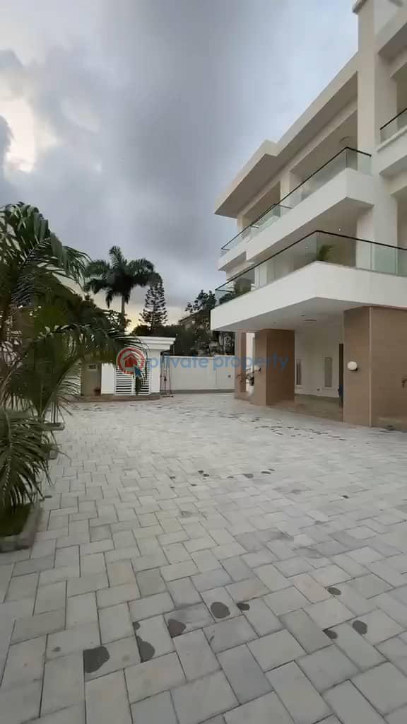 7 bedroom Detached Duplex For Sale Maitama Abuja Phase 1  - 3