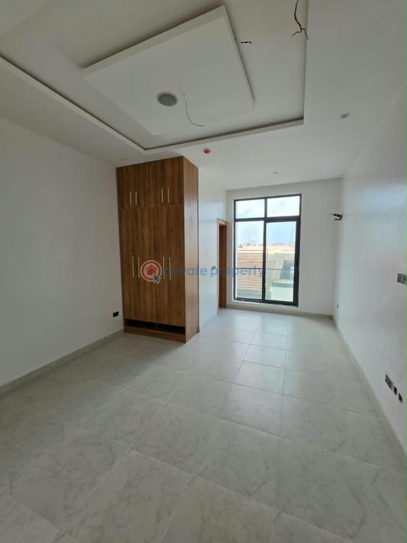 2 bedroom Flat & Apartment For Rent Lekki Phase 1 Lekki Lagos - 3