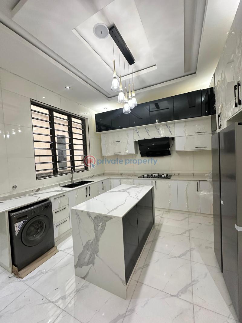 4 bedroom Detached Duplex For Sale Chevron Drive Lekki Lagos - 3