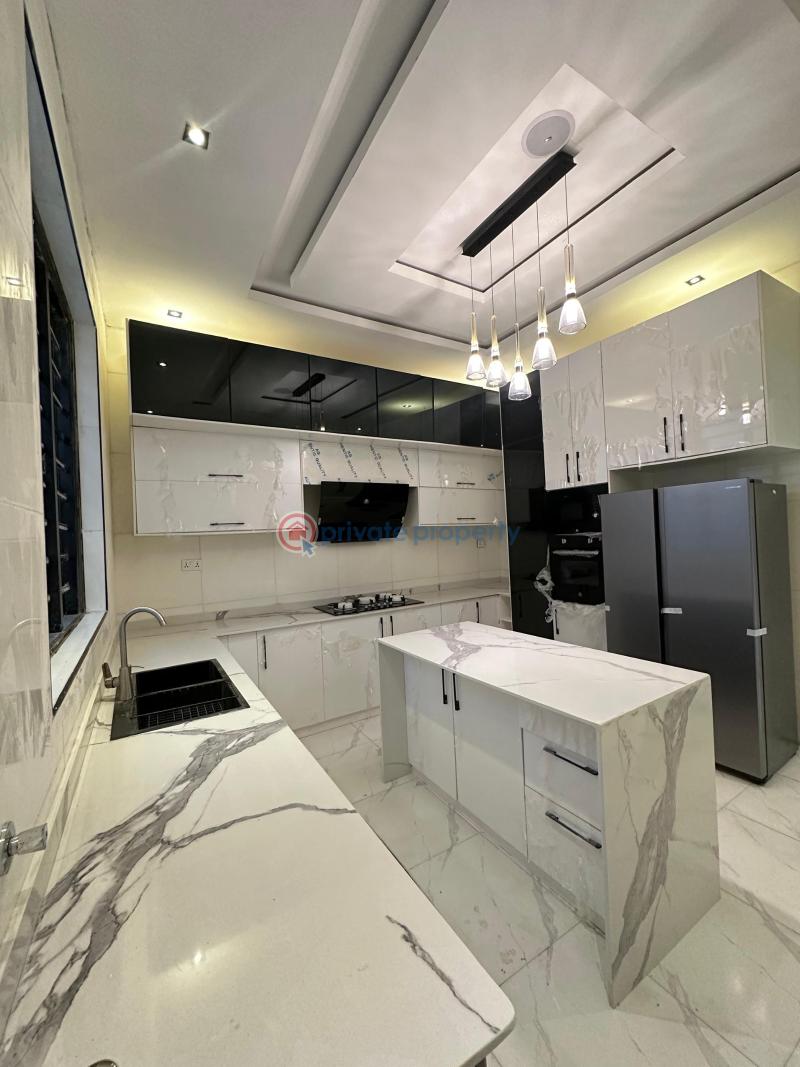 4 bedroom Detached Duplex For Sale Chevron Drive Lekki Lagos - 4