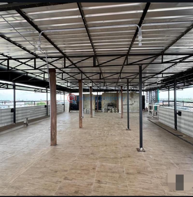 3 bedroom Block Of Flats For Sale Alagomeji Yaba Lagos - 2