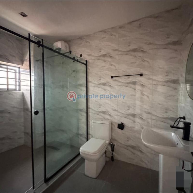 3 bedroom Block Of Flats For Sale Alagomeji Yaba Lagos - 5