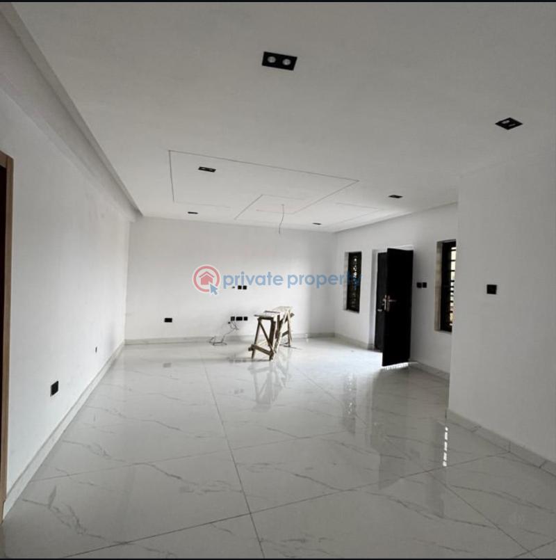 3 bedroom Block Of Flats For Sale Alagomeji Yaba Lagos - 1