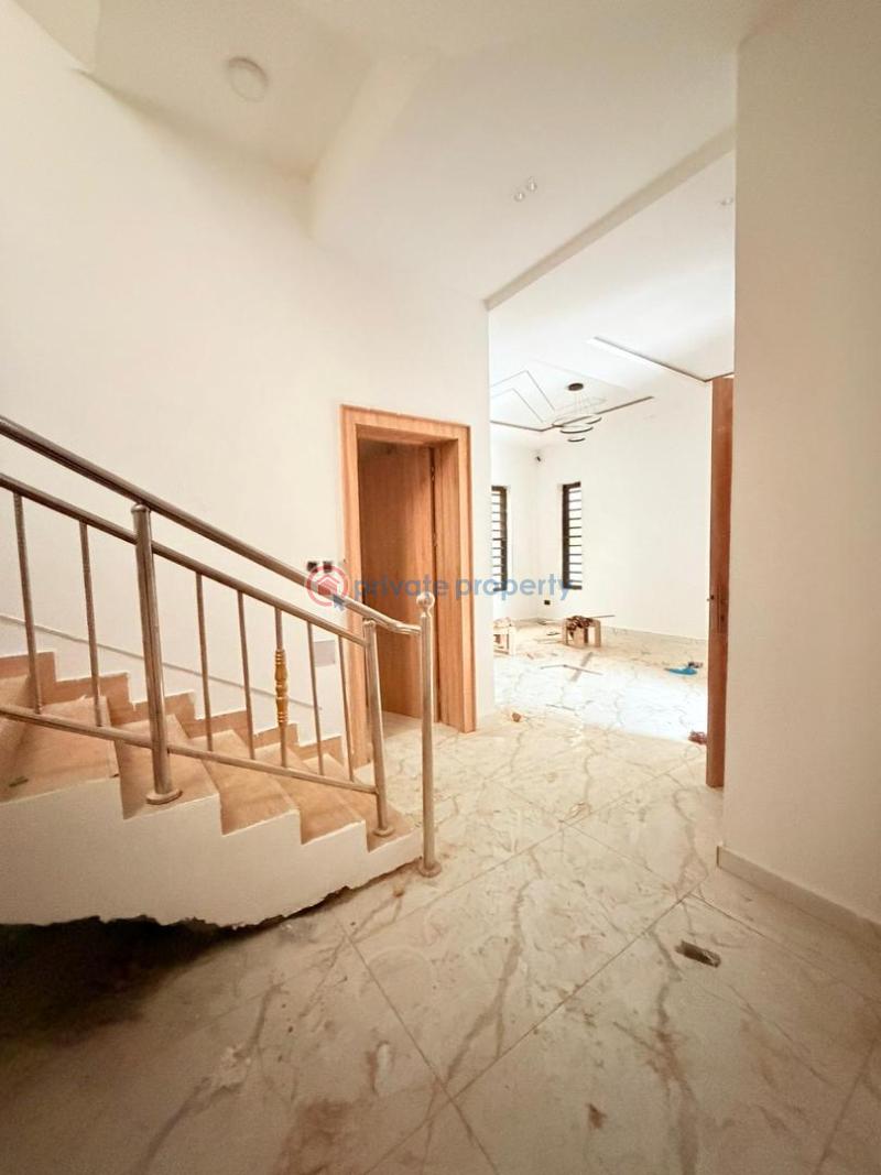 5 bedroom Detached Duplex For Sale Magodo Phase 1 Magodo Kosofe/Ikosi Lagos - 10