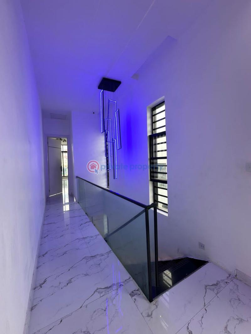 Luxuriously built 5 bedroom fully detached duplex with pool & bq. - 4 5 bedroom Detached Duplex For Sale Chevron Drive Lekki Lagos - 4