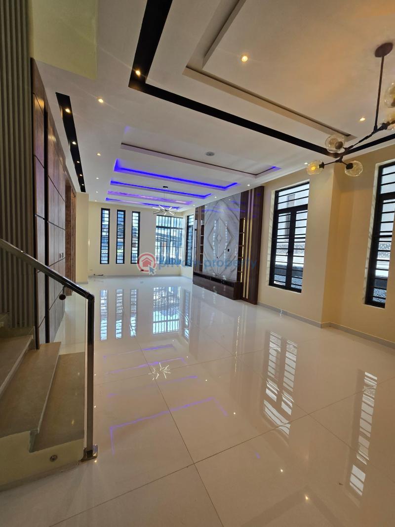 5 bedroom Detached Duplex For Sale Lekki County Ikota Lekki Lagos - 4