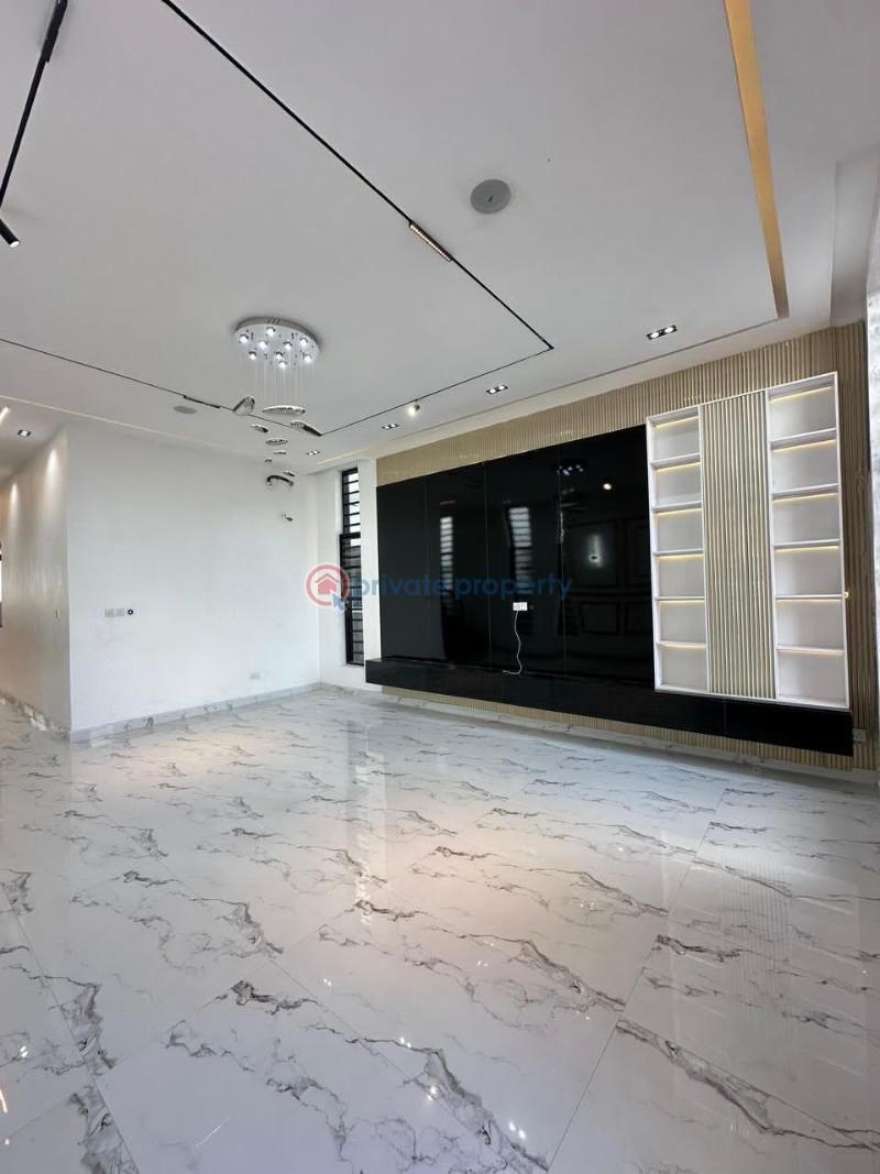 Luxuriously built 5 bedroom fully detached duplex with pool & bq. - 1 5 bedroom Detached Duplex For Sale Chevron Drive Lekki Lagos - 1