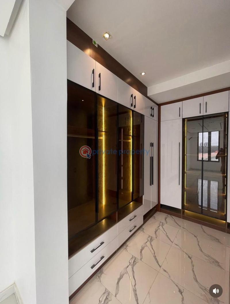 5 bedroom Detached Duplex For Sale Lekki Phase 1 Lagos - 2