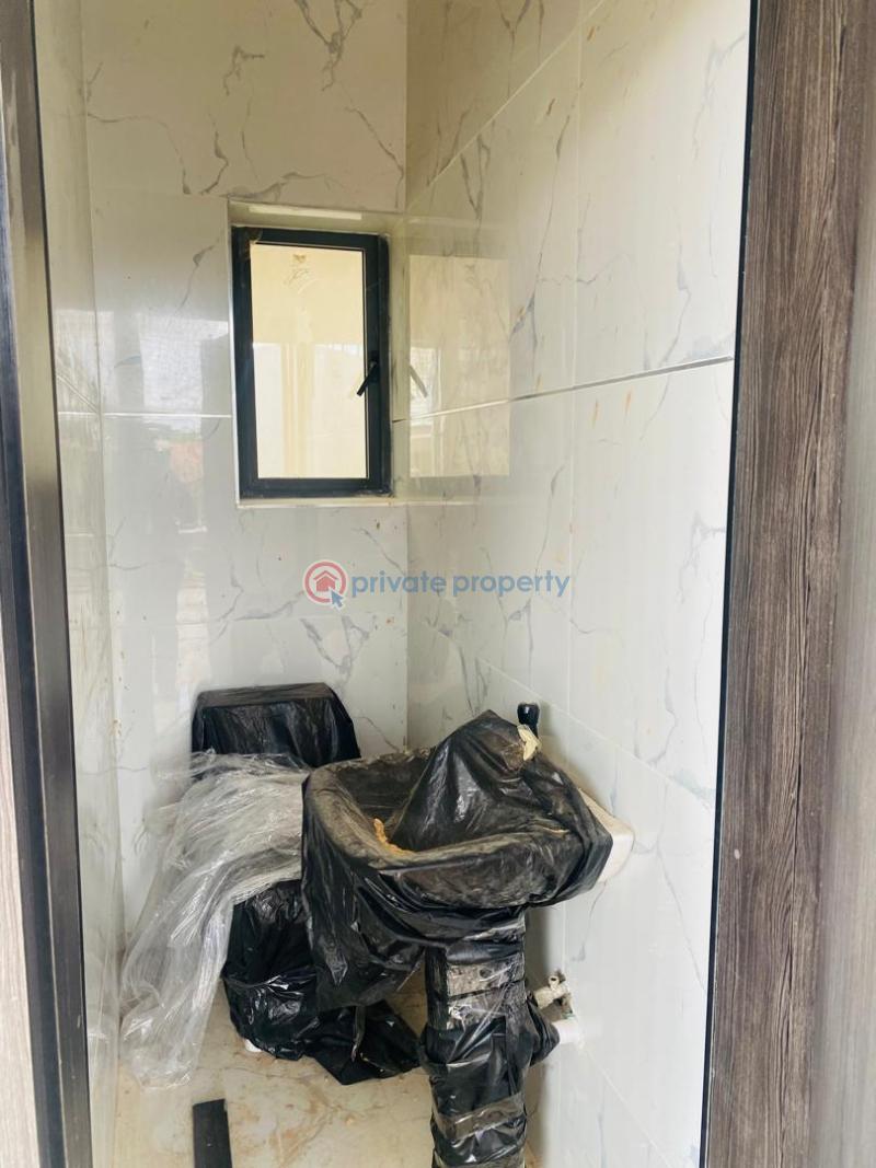 Luxuriously built five bedroom apartment, cinema with an open terrace and driveway - 5 5 bedroom House For Sale Ikeja, Gra, Lagos Ikeja GRA Lagos - 5