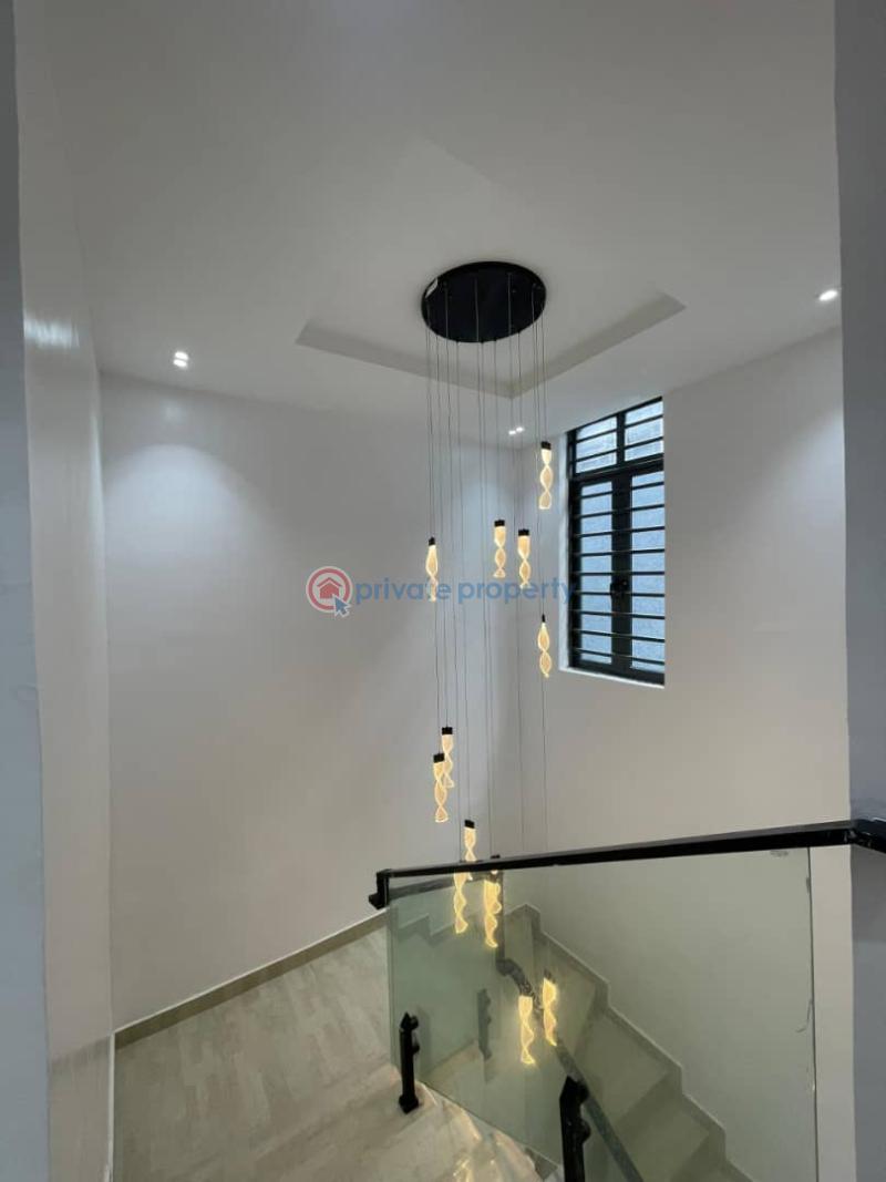 Luxuriously crafted 5bedroom fully detached duplex with bq - 5 5 bedroom Detached Duplex For Sale Phase 1, Lekki Phase 1 Lagos - 5