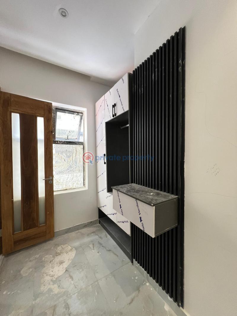 Luxuriously finished 2 bedroom maisonette suitable for investment - 8 2 bedroom House For Sale Lekki Phase 1 Lagos - 8