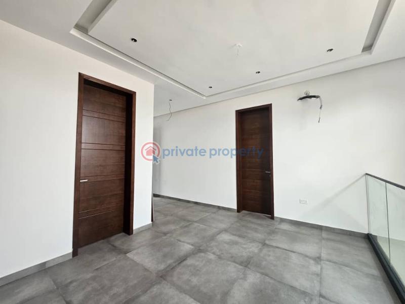 5 bedroom Detached Duplex For Sale Secure Estate At Ikoyi Lagos Ikoyi Lagos - 21