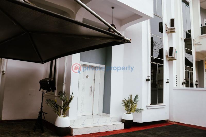 4 bedroom Semi detached Duplex Short let Chevron Lekki Phase 2 Lagos - 10