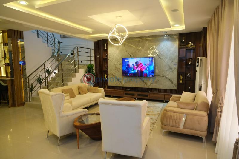 Luxuriously furnished 4-bedroom duplex shortlet - 6 4 bedroom Duplex Short let Legacy Estate Chevron Drive Lekki Lagos - 6