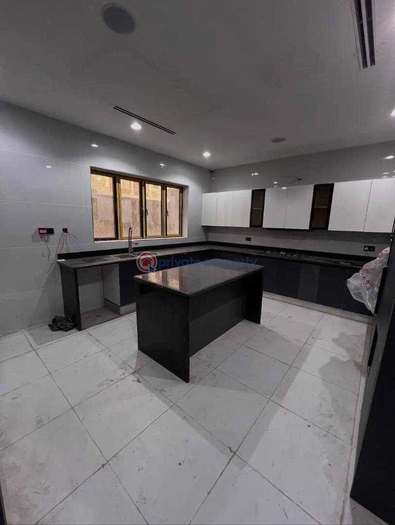 6 bedroom Detached Duplex For Sale Guzape Abuja Phase 1  - 1