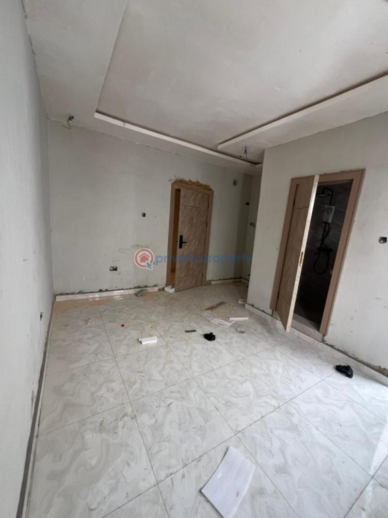 1 bedroom Mini Flat For Sale Obanikoro, Shomolu Obanikoro Shomolu Lagos - 1