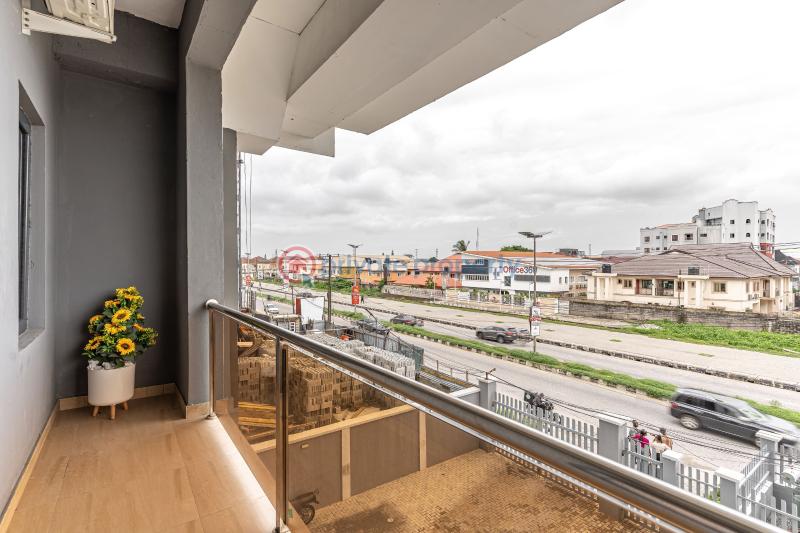 1 bedroom Block Of Flats Short let Lekki Phase 1 Lagos - 4