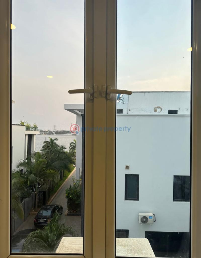 1 bedroom Block Of Flats For Rent Banana Island Road Mojisola Onikoyi Estate Lagos - 2