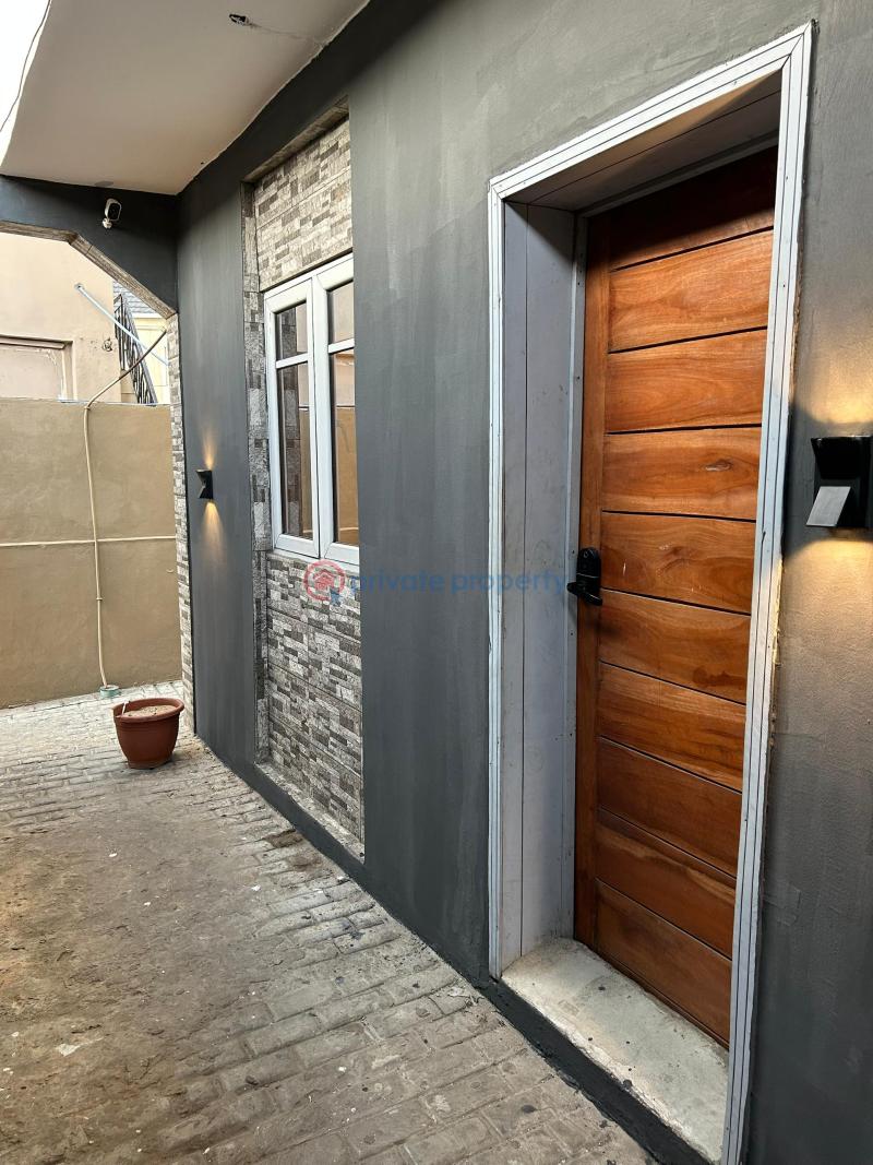 1 bedroom Block Of Flats Short let Surulere Lagos - 4