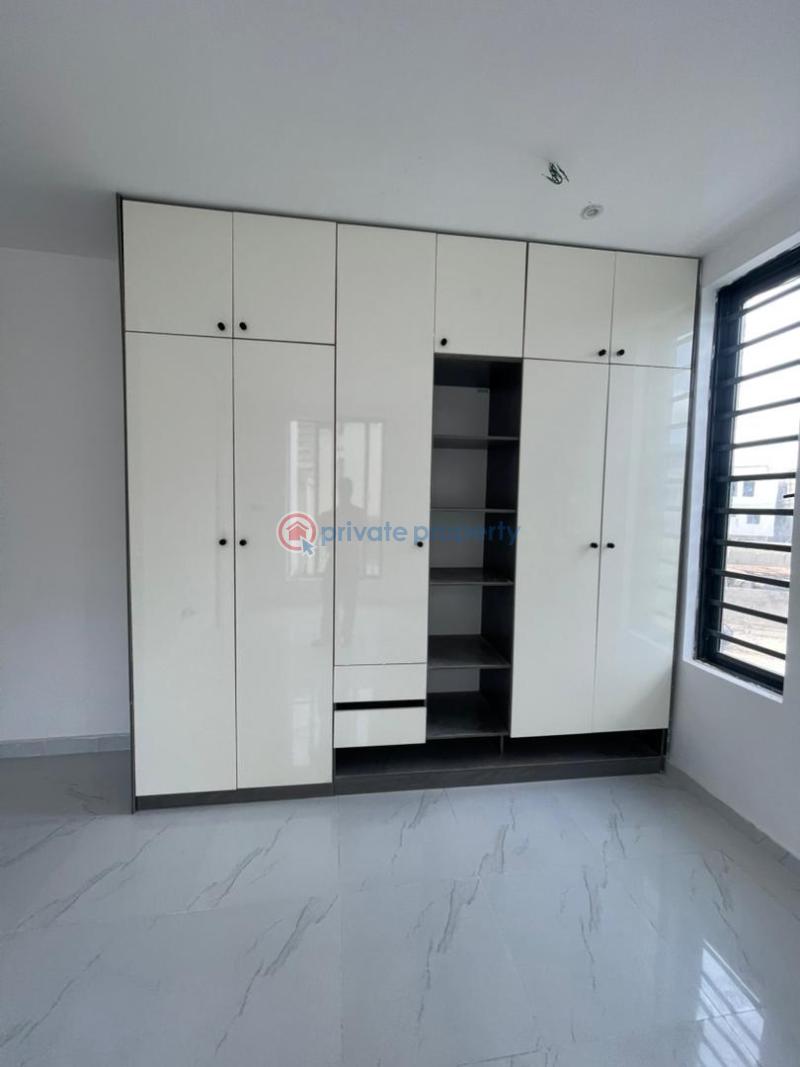 2 bedroom Block Of Flats For Sale Freedom Way Lekki Phase 1 Lagos - 4