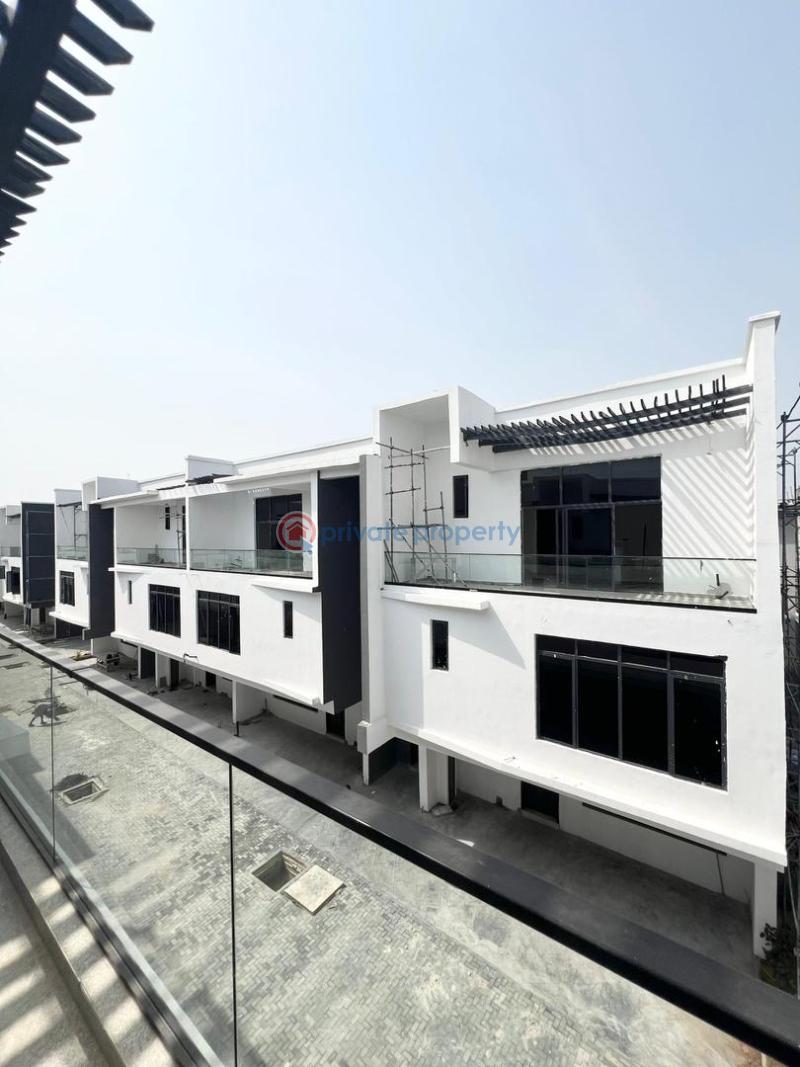 2 bedroom Penthouse For Sale Right Side Lekki Phase 1 Lagos - 9