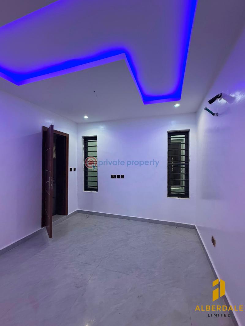 2 bedroom Flat & Apartment For Sale Itire-Ikate Surulere Lagos - 3