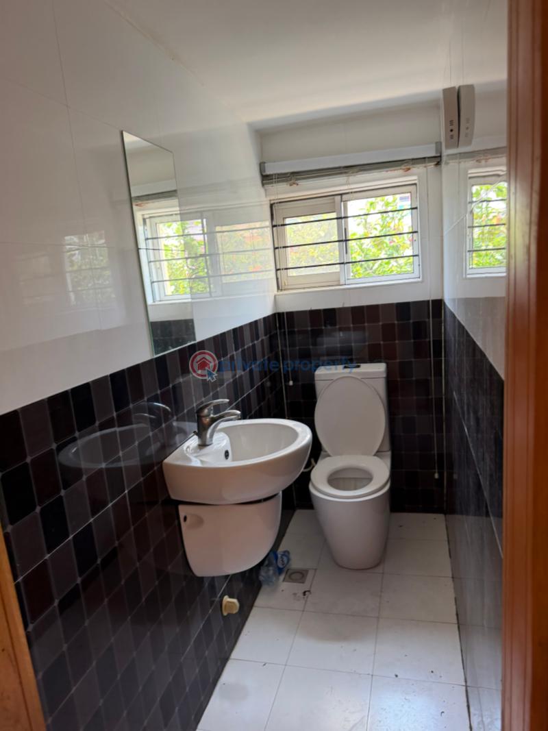2 bedroom Block Of Flats For Rent Off Fatai Arobieke Street, Admiralty Road Lekki Phase 1 Lagos - 12