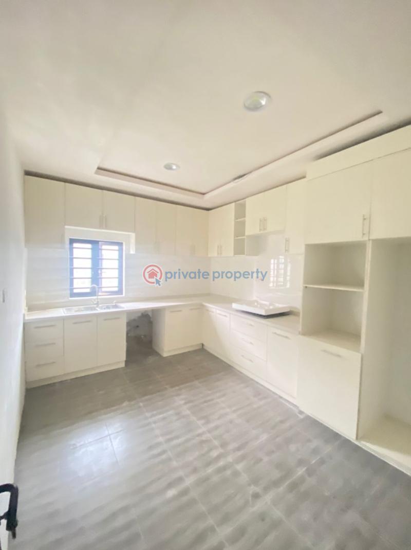 2 bedroom Block Of Flats For Sale Lekki Phase 2 Lagos - 2