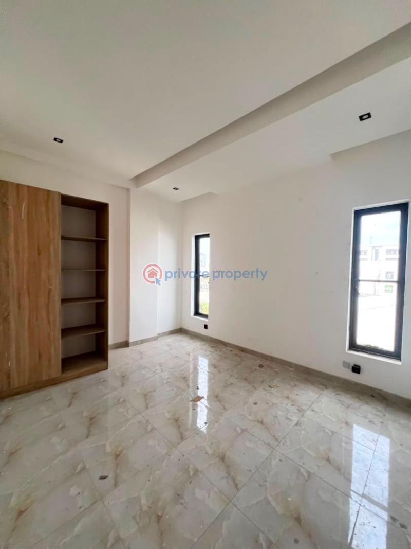 2 bedroom Block Of Flats For Sale Ikate Lekki Lagos - 3