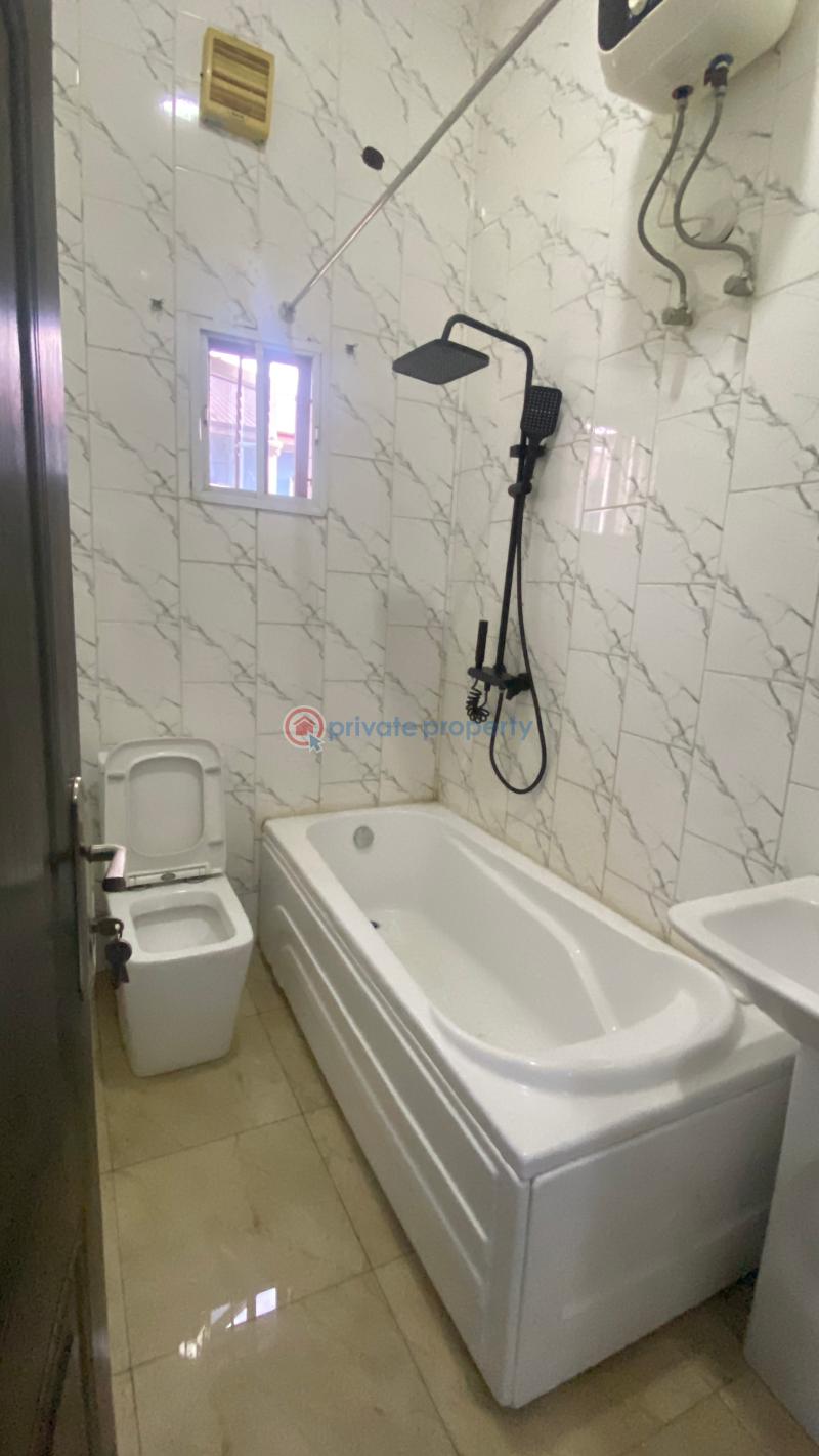 2 bedroom Block Of Flats For Rent Jahi Abuja Phase 2  - 4