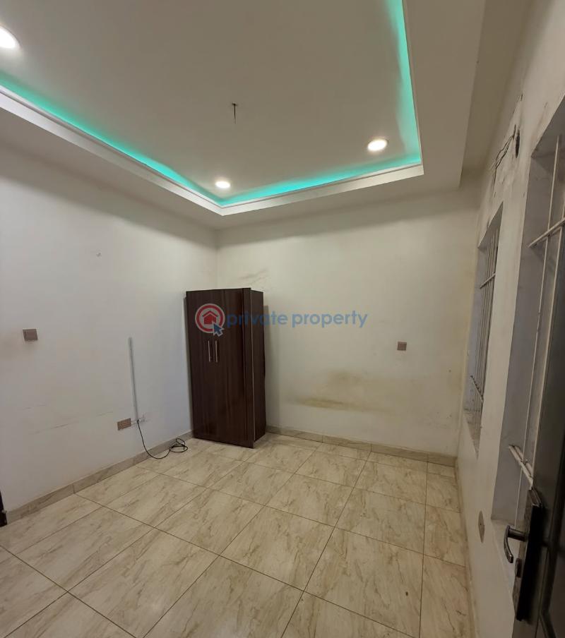 2 bedroom Block Of Flats For Rent Jahi Gilmore Jahi Abuja Phase 2  - 3