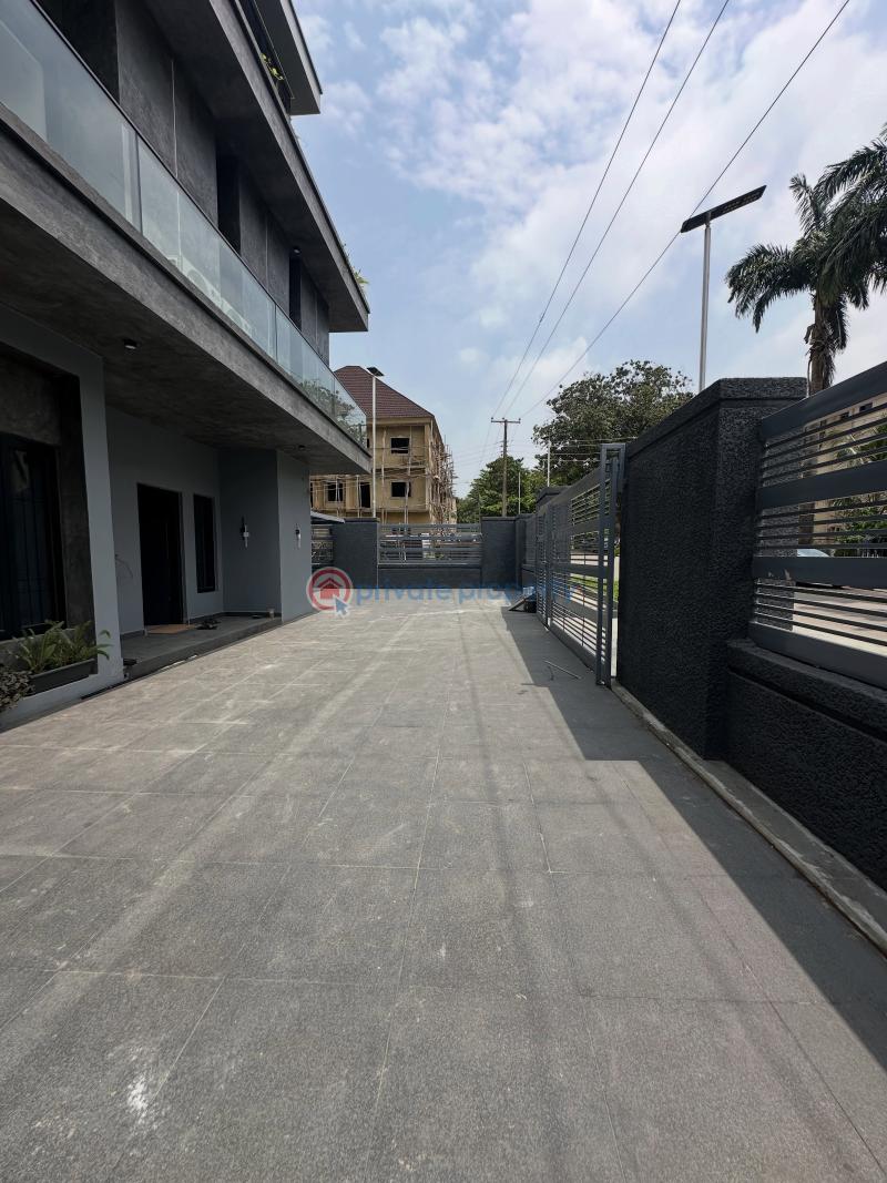 6 bedroom Semi detached Duplex For Sale Wuse Abuja Phase 1  - 13