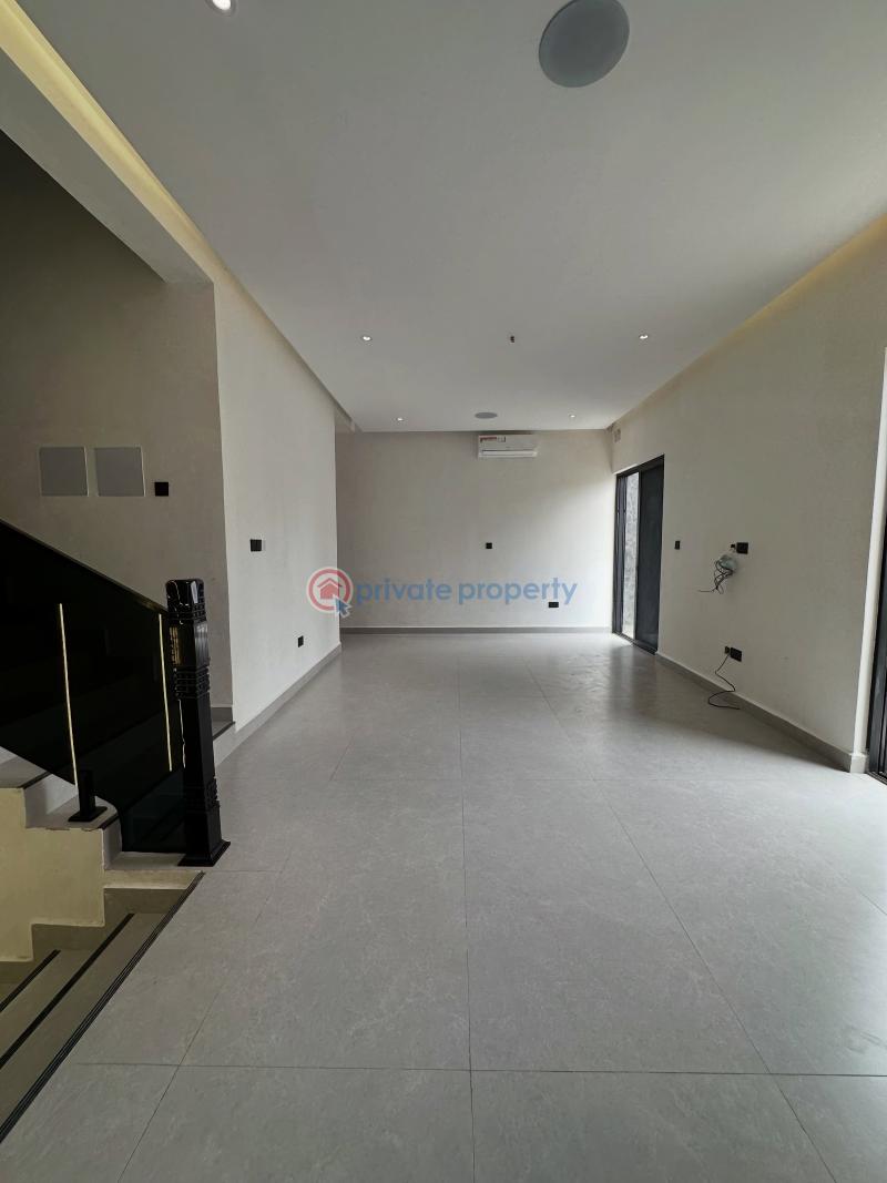 6 bedroom Semi detached Duplex For Sale Wuse Abuja Phase 1  - 4