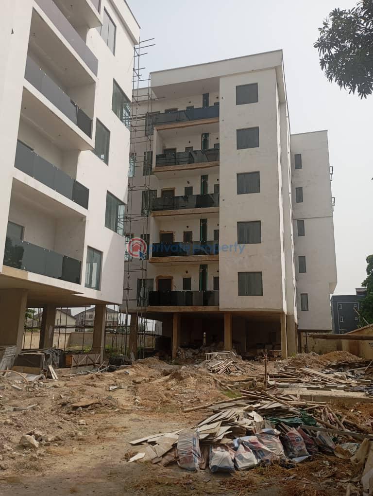 3 bedroom Block Of Flats For Rent Sabo Yaba Lagos - 2