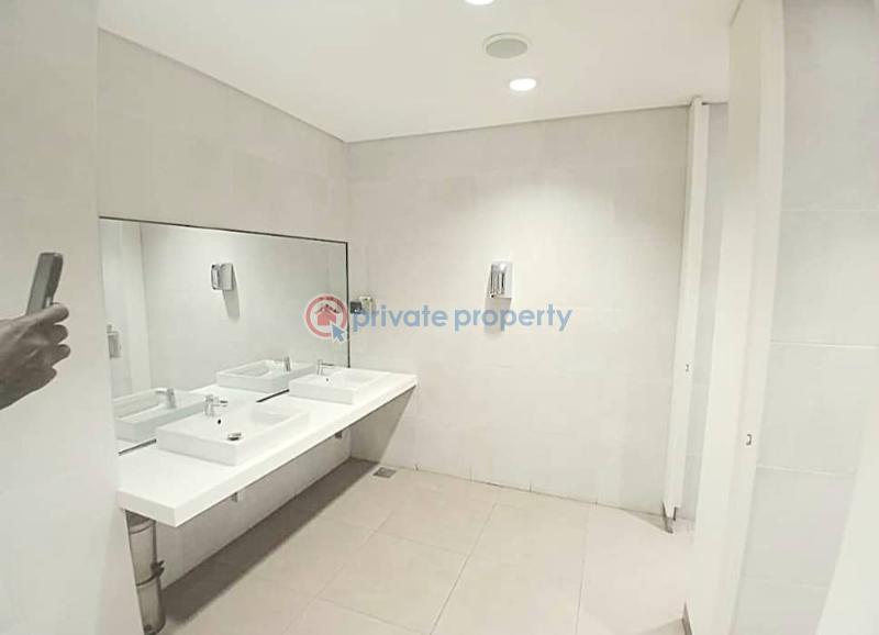 Luxury 225 open plan office space for rent - 3 1 bedroom Office For Rent Victoria Island Lagos - 3
