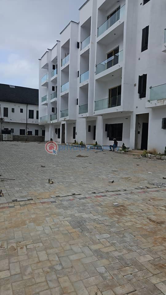 2 bedroom Flat & Apartment For Rent 𝗛𝗮𝗿𝗿𝗶𝘀 𝗗𝗿𝗶𝘃 Victoria Garden City Lekki Lagos - 1