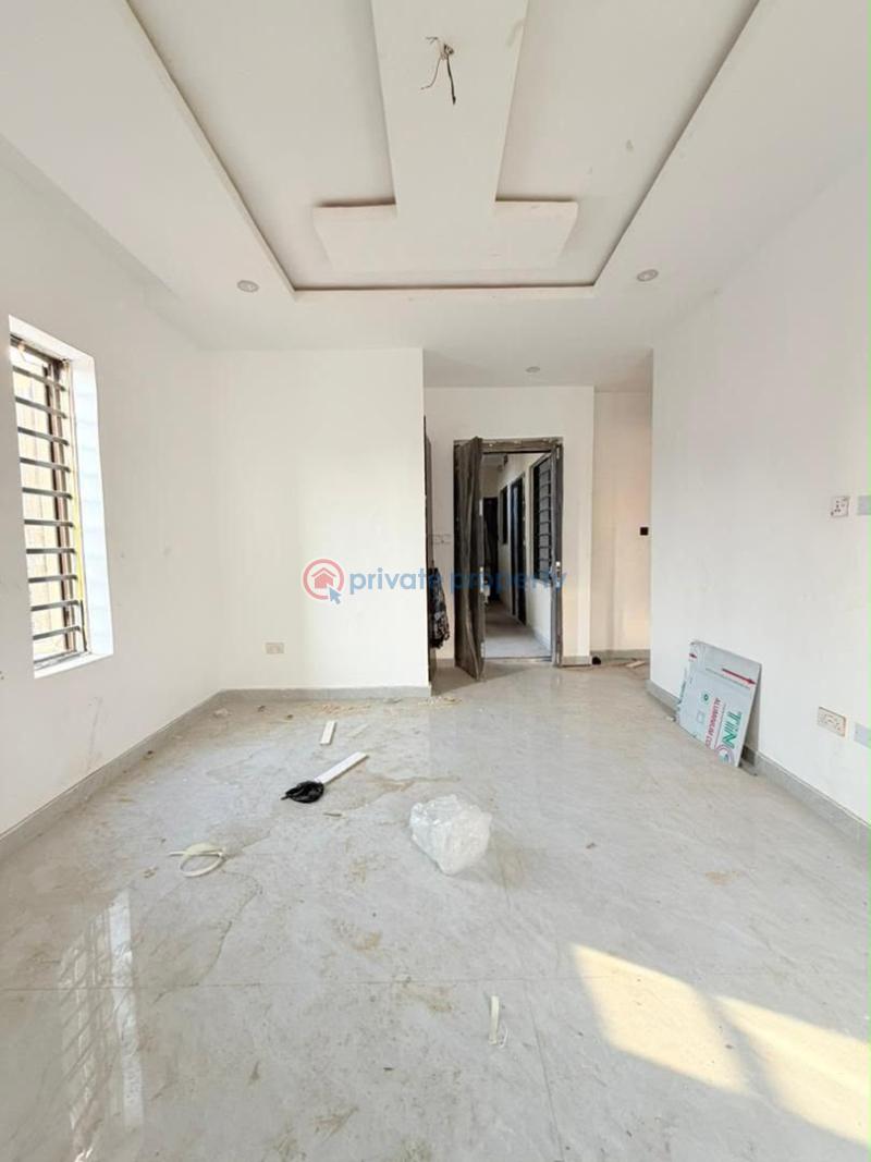 2 bedroom Block Of Flats For Sale Surulere Lagos - 1