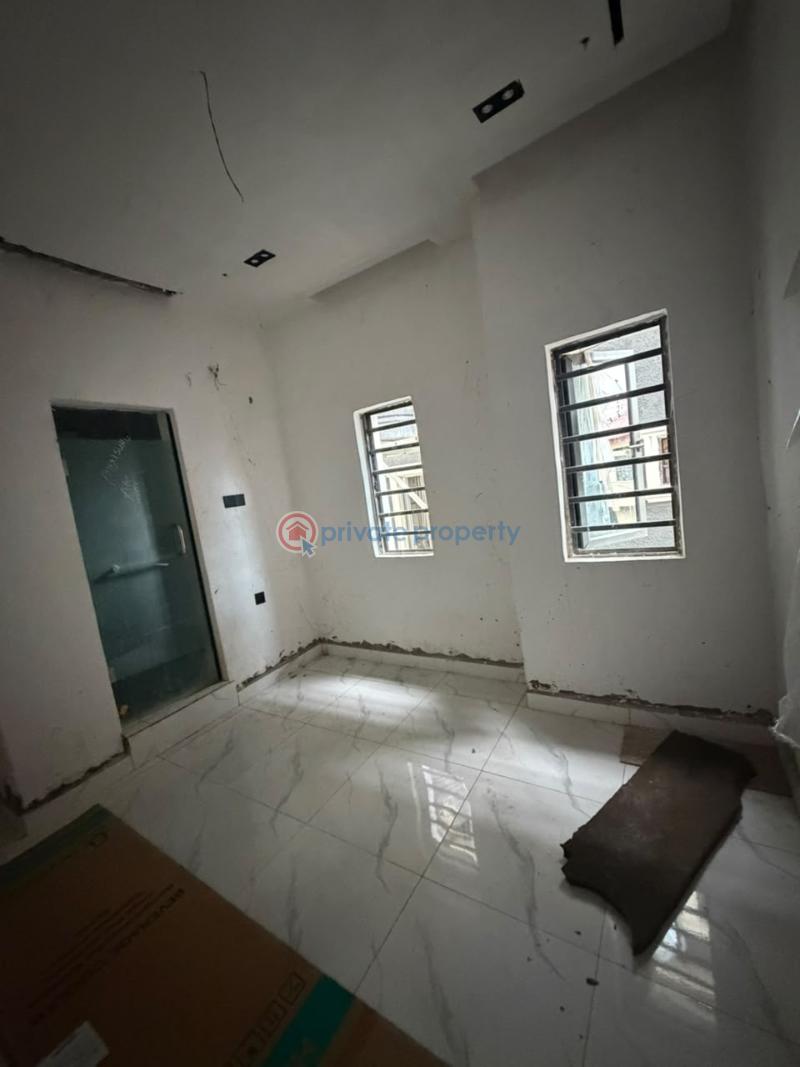 2 bedroom Block Of Flats For Rent Alagomeji Yaba Lagos - 10